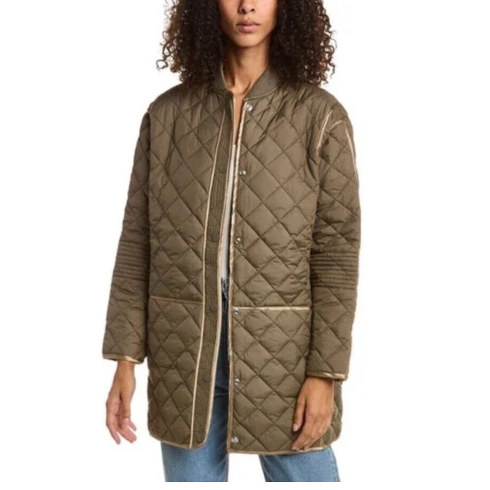 Monrow Green Puffer Jacket with Quilted Design
